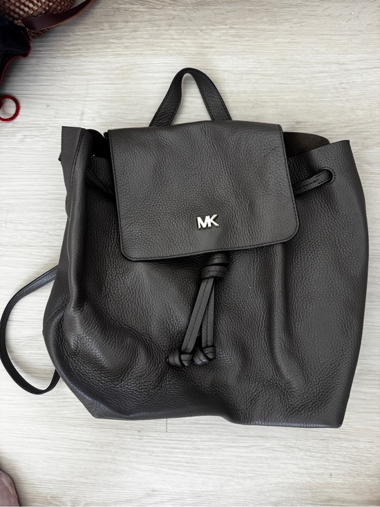 Michael Kors Gray/Taupe Pebbled Leather Drawstring Backpack with MK Logo main image 5